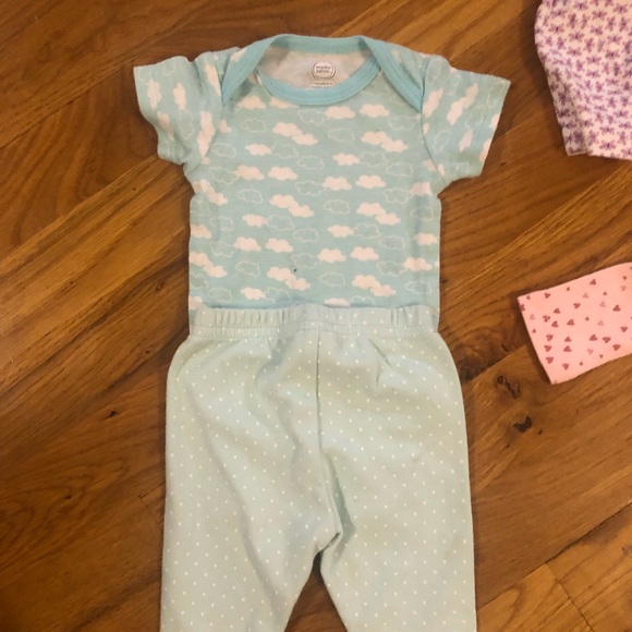 12 newborn sets two coats - Picture 7 of 14